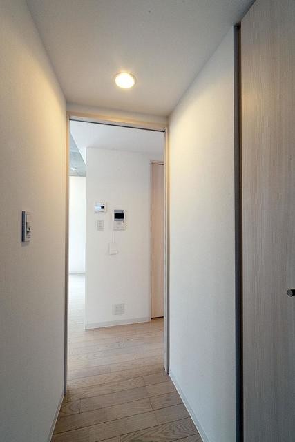 ※写真は同タイプ住戸です。(玄関)