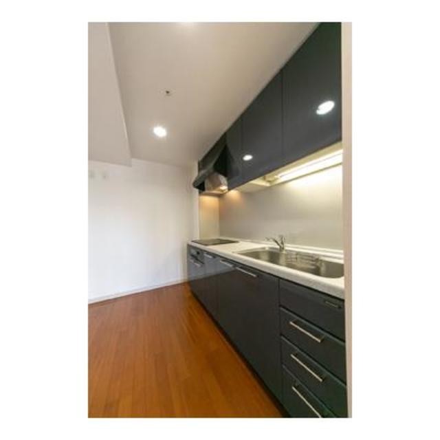 ※写真は同タイプ住戸です。(キッチン)