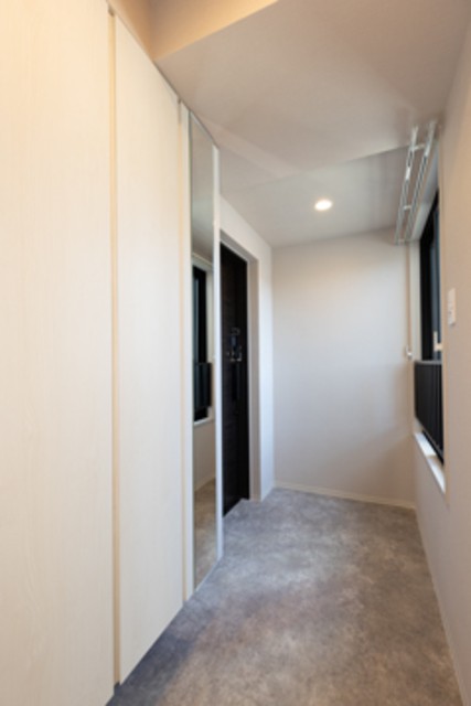 ※写真は同タイプ住戸です。(玄関)