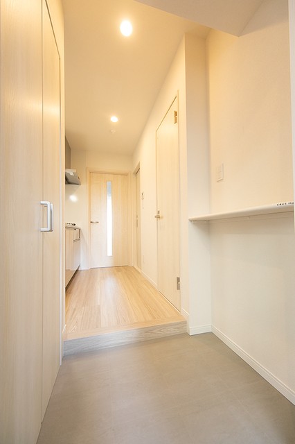 ※写真は同タイプ住戸です。(玄関)