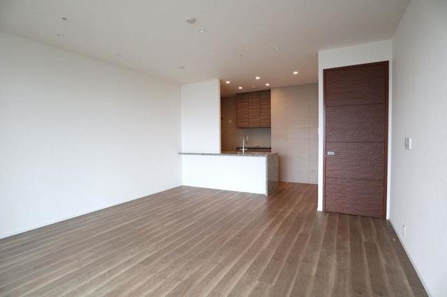 ※写真は同タイプ住戸です。(居間)