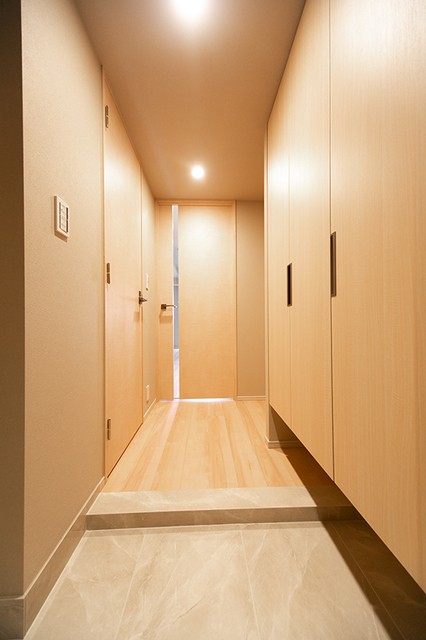 ※写真は同タイプ住戸です。(玄関)