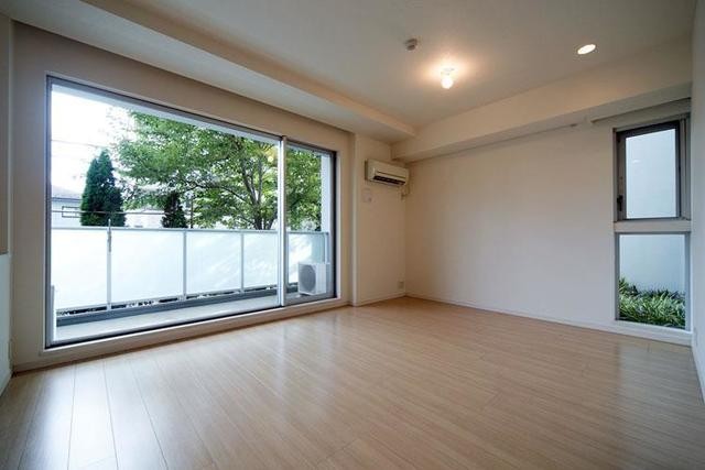 ※写真は同タイプ住戸です。(居間)