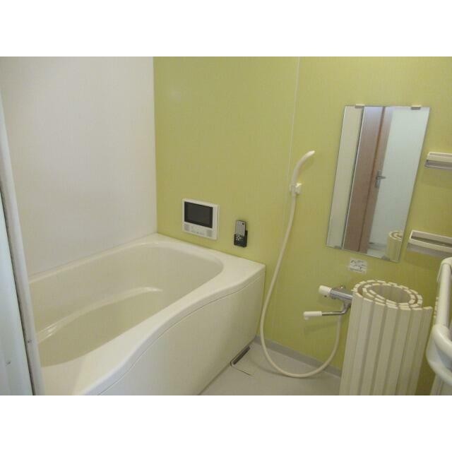 同建物、別部屋の写真を使用しております。(風呂)