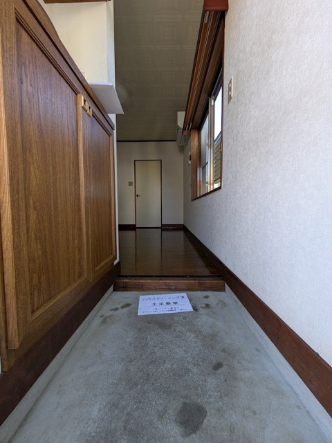 (玄関)