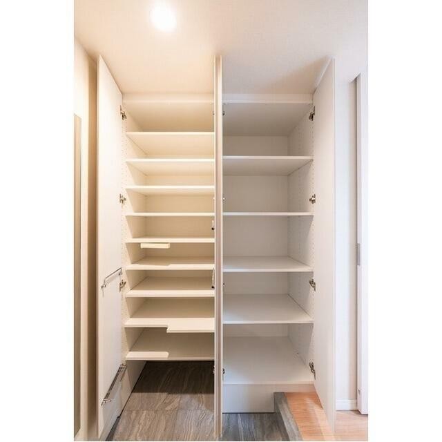 シューズボックス