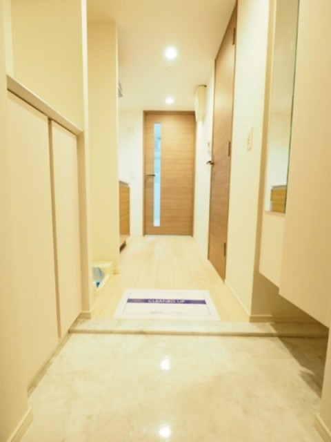 ※同仕様写真含む(玄関)