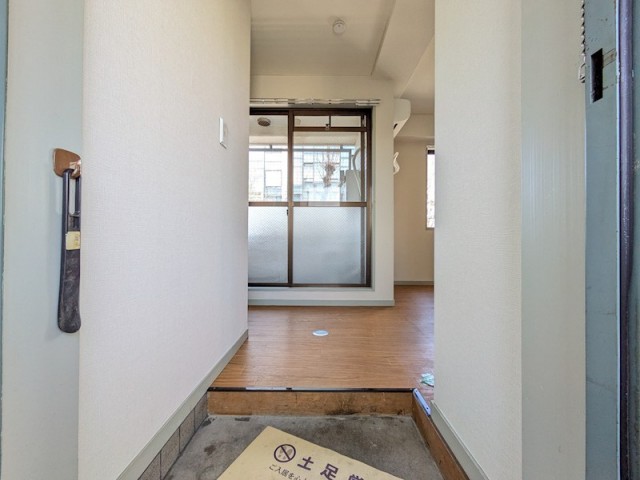 (玄関)