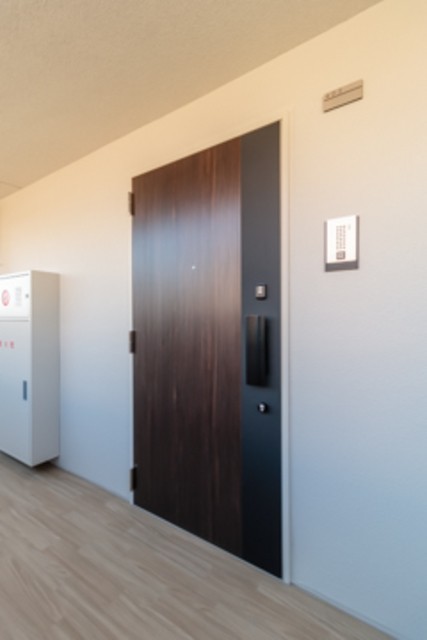 ※写真は同タイプ住戸です。(玄関)