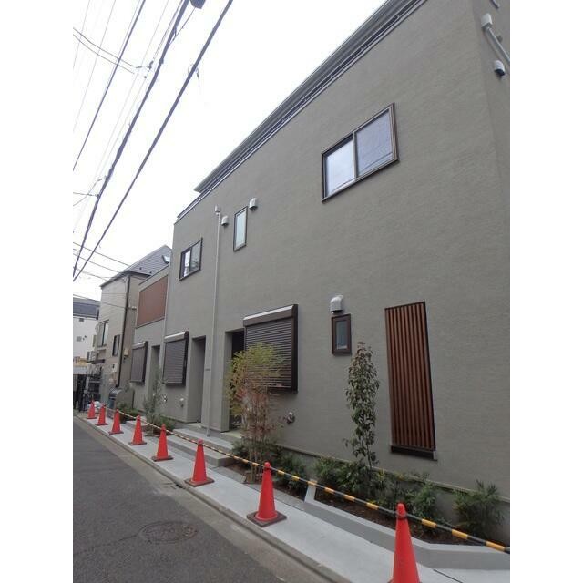 目黒区上目黒３丁目 【賃貸居住】アパート