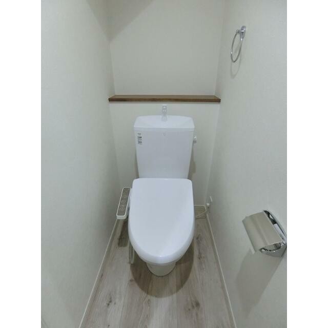 嬉しいバストイレ別！ウォシュレットつき！(内装)