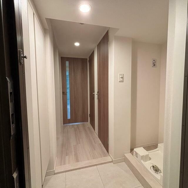 ※写真は同タイプ住戸です。(玄関)