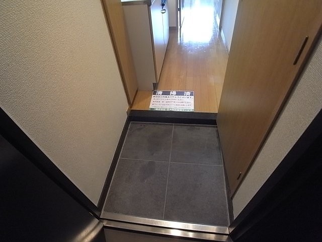 ※同仕様写真含む(玄関)