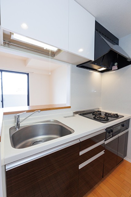 ※写真は同タイプ住戸です。(キッチン)