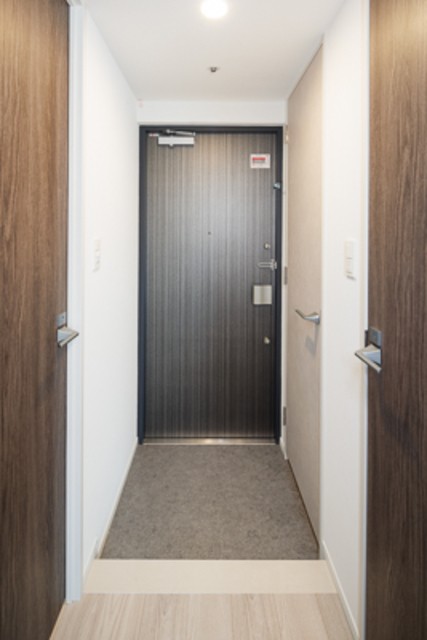 ※写真は同タイプ住戸です。(玄関)