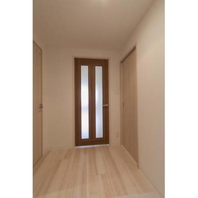 ※写真は同タイプ住戸です。(玄関)