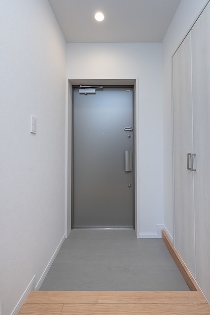※写真は同タイプ住戸です。(玄関)