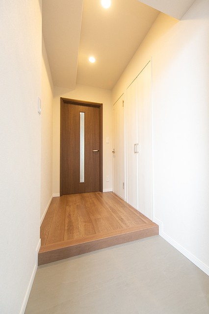 ※写真は同タイプ住戸です。(玄関)