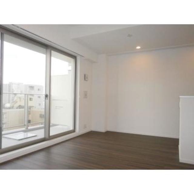 ※写真は同タイプ住戸です。(居間)