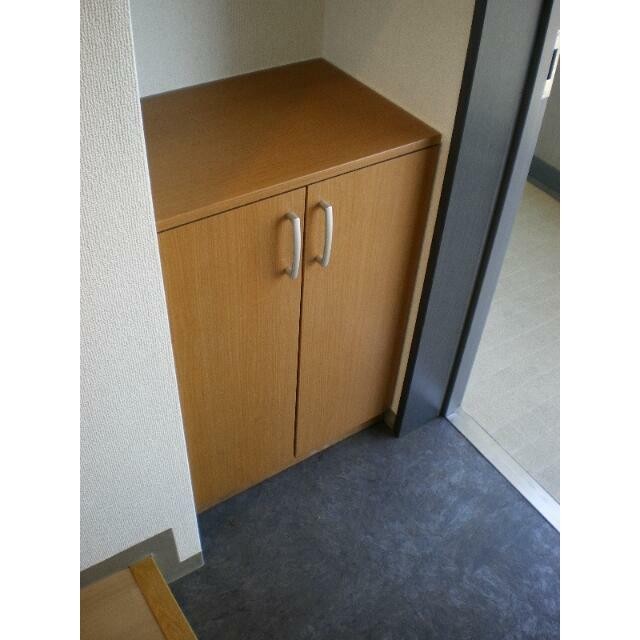 玄関収納下段※写真転用(内装)