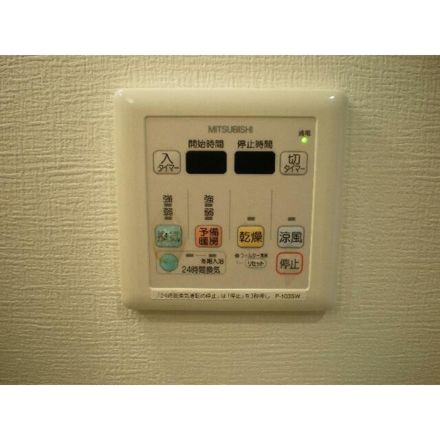 浴室換気乾燥暖房器付きです。※写真転用