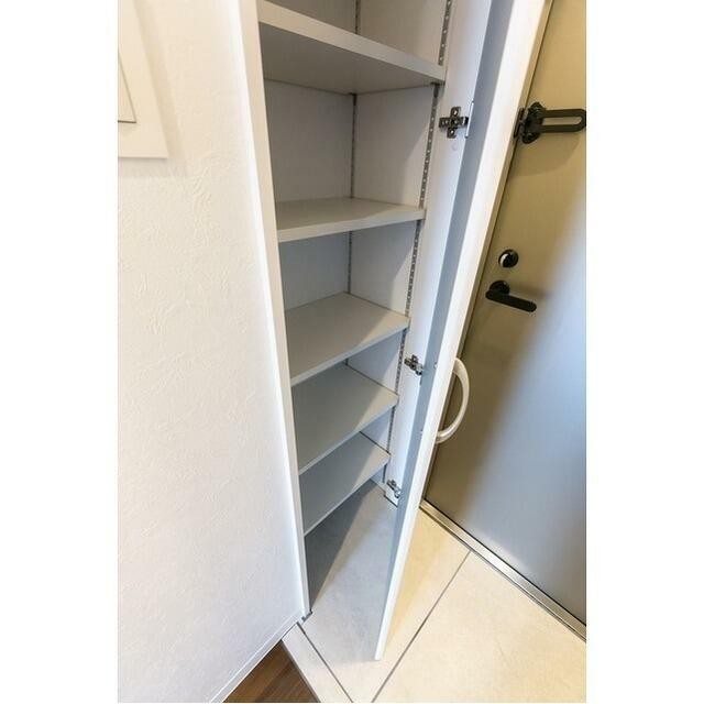 シューズボックス