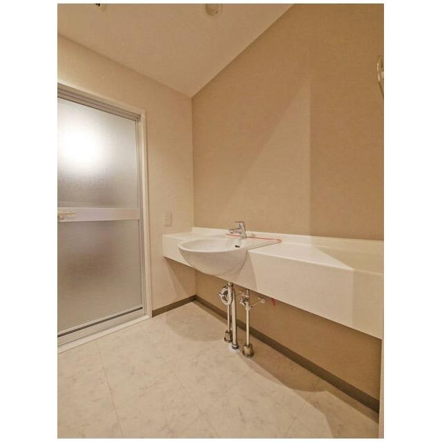 広々したパウダールーム(内装)