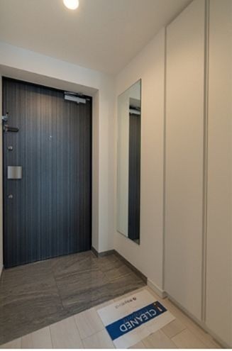 ※同仕様写真含む(玄関)