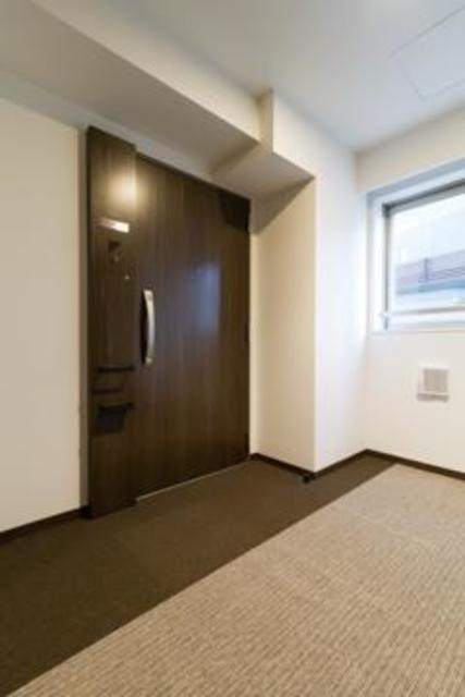 ※写真は同タイプ住戸です。(玄関)