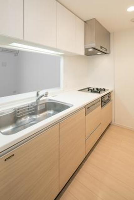 ※写真は同タイプ住戸です。(キッチン)