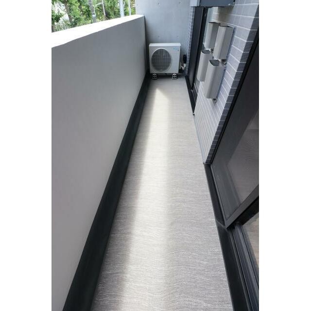 ※別号室のため室内フローリング等配色が異なります。