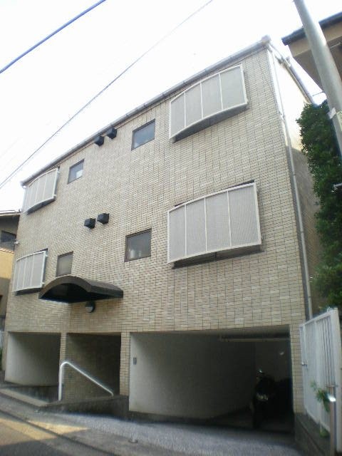 目黒区鷹番１丁目 【賃貸居住】アパート