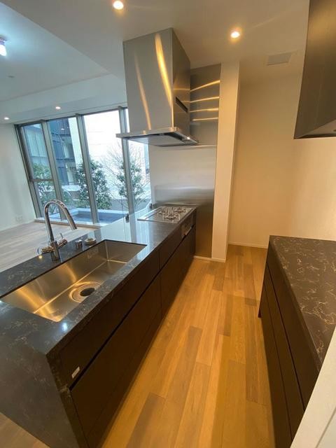 ※写真は同タイプ住戸です。(キッチン)