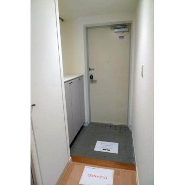 ※写真は同タイプ住戸です。(玄関)
