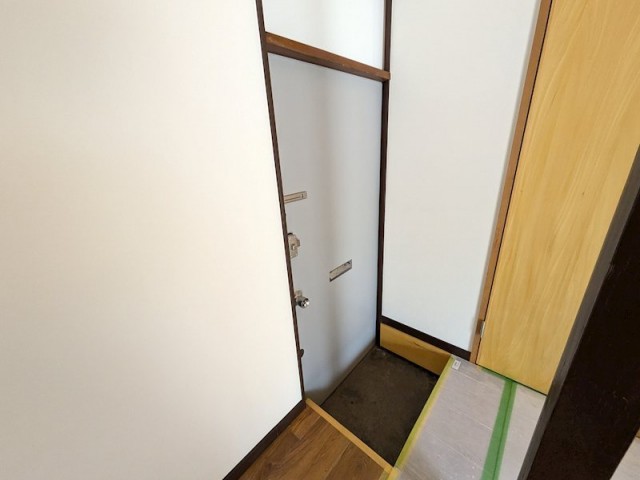 (玄関)