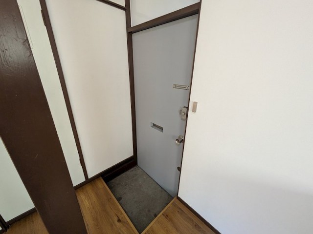 (玄関)