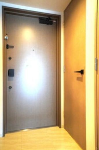 ※同仕様写真含む(玄関)