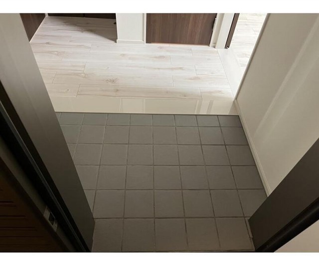 (玄関)