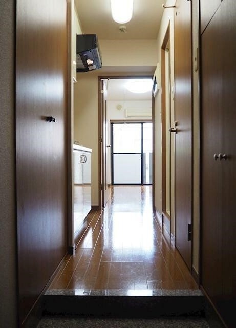 ※同仕様写真含む(玄関)