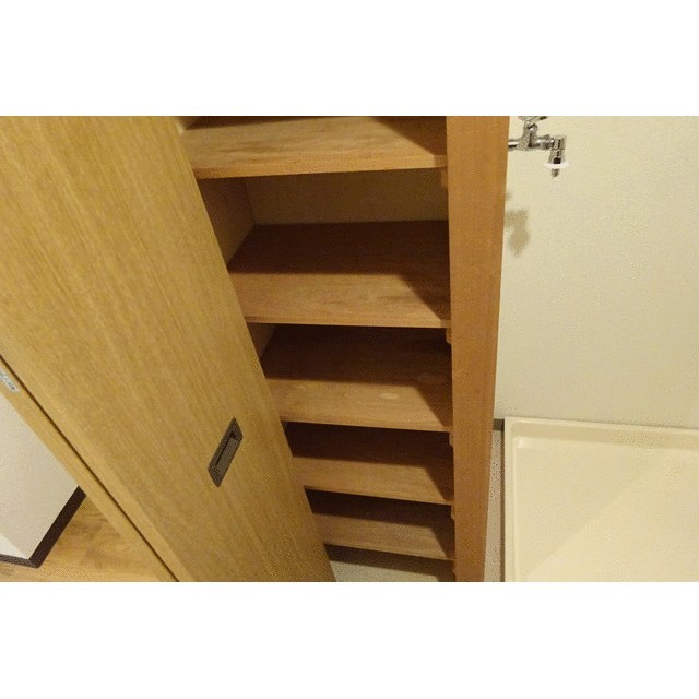 ※同仕様写真含む(玄関)