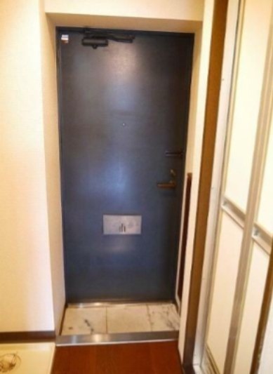 ※同仕様写真含む(玄関)