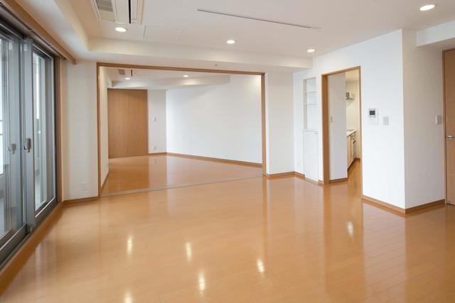 ※写真は同タイプ住戸です。(居間)