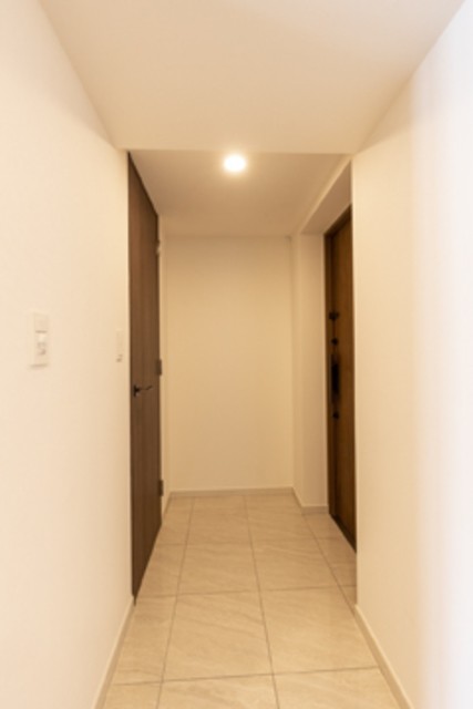 ※写真は同タイプ住戸です。(玄関)