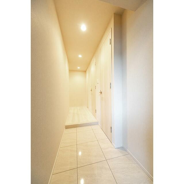 ※同仕様写真含む(玄関)