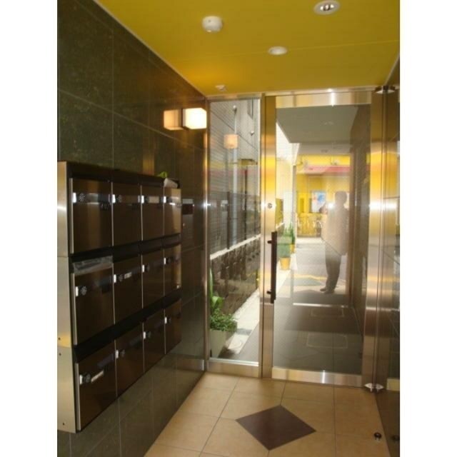 メールボックス、オートロック（手動扉）