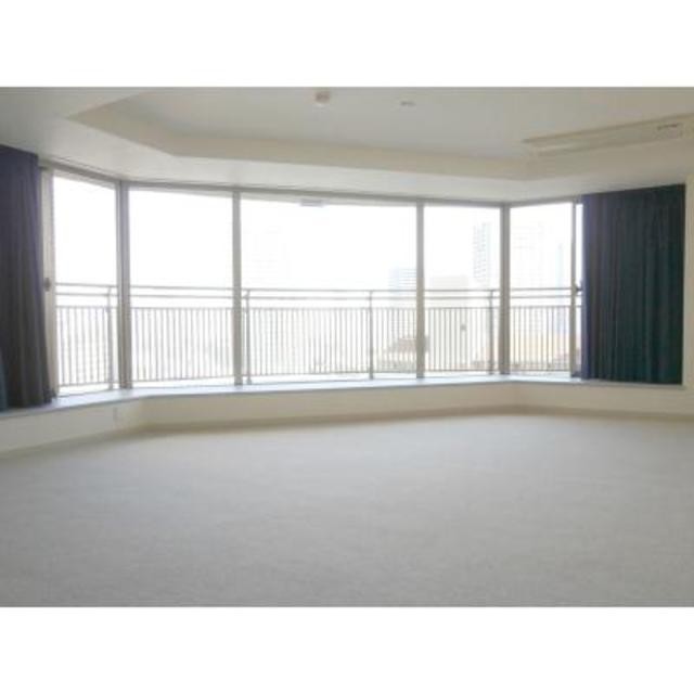 ※写真は同タイプ住戸です。(居間)