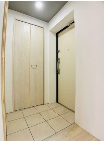 ※同仕様写真含む(玄関)