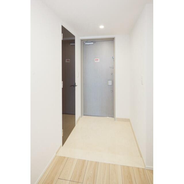 ※同仕様写真含む(玄関)