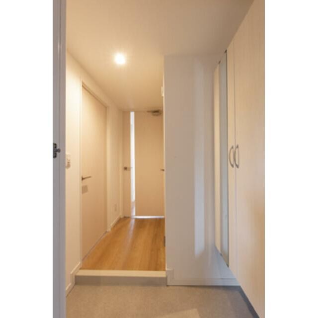 ※写真は同タイプ住戸です。(玄関)