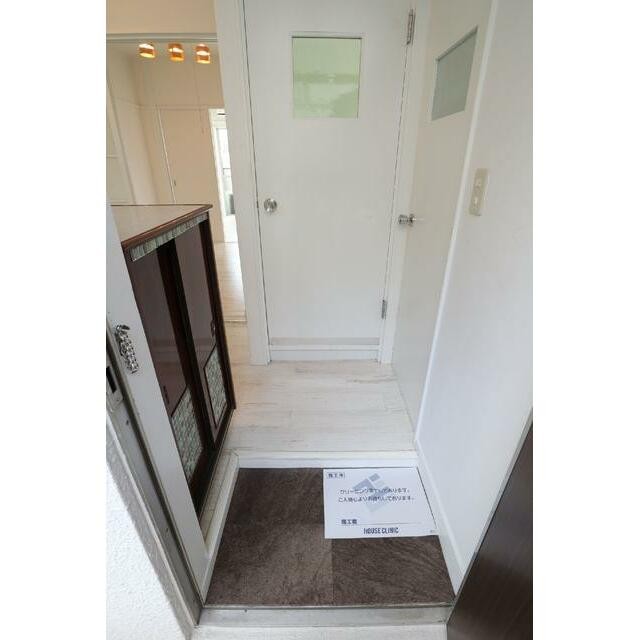 (玄関)
